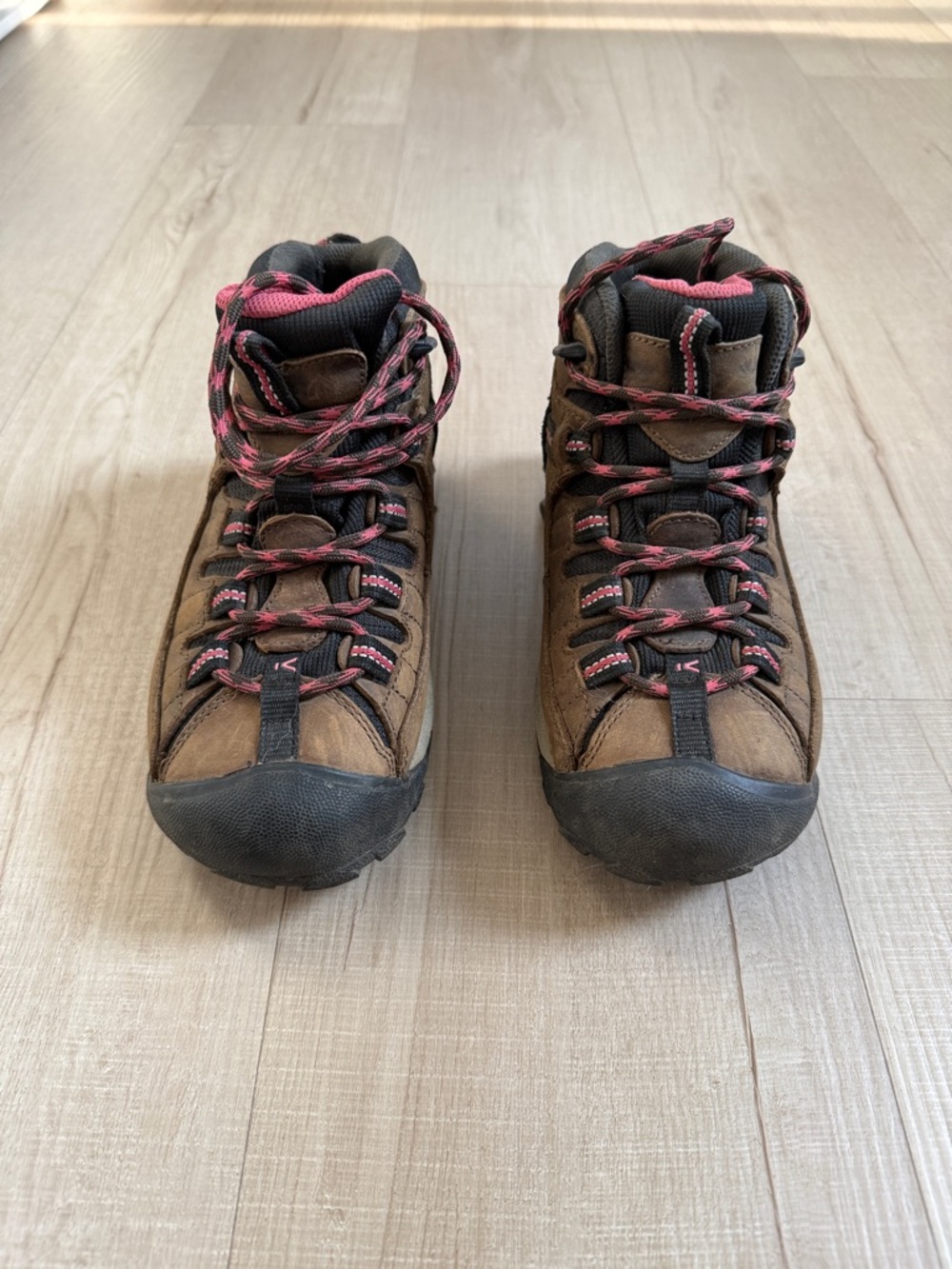 Keen - KeenDry Waterproof Boots - Brown/Black/Pink Women’s 5.5
